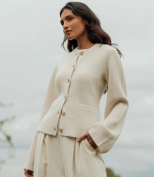 Nina Comfort Cardigan - Timeless & Refined